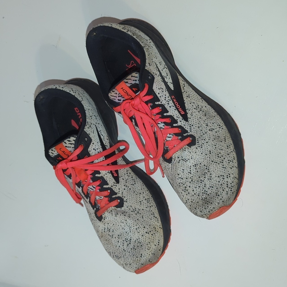 Brooks Launch 7